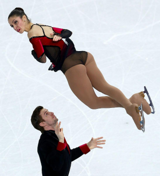 Illustration for article titled The laws of physics turned these pretty ice skaters into ugly derps